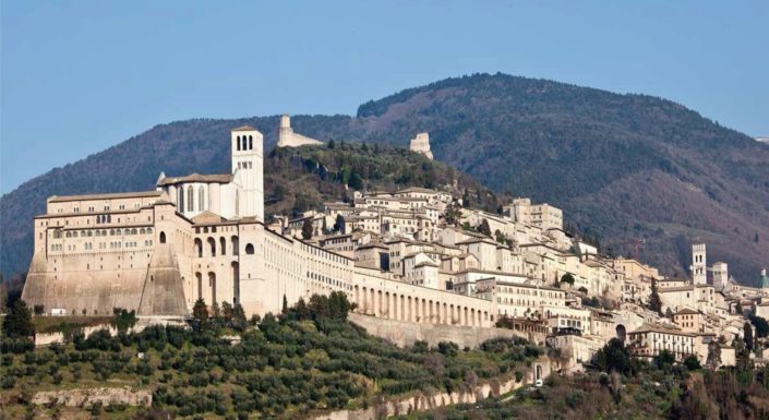 Panoramic_view_of_Assisi