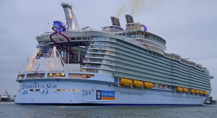 Harmony_of_the_Seas_(ship,_2016)_002